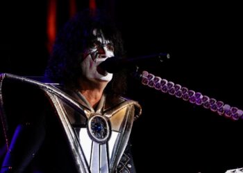 Ace Frehley durante un concerto nel 2022