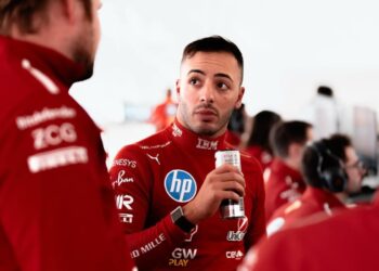 Antonio Fuoco in tuta Ferrari