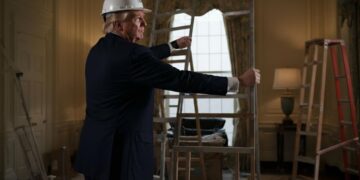 Donald Trump intento a ristrutturare la Casa Bianca