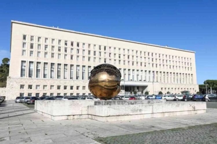 Il palazzo della Farnesina a Roma