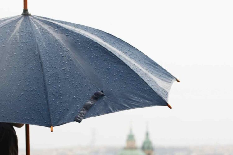 Ottobre si infuria: forti piogge e vento di burrasca, le regioni più a rischio - www.alanews.it