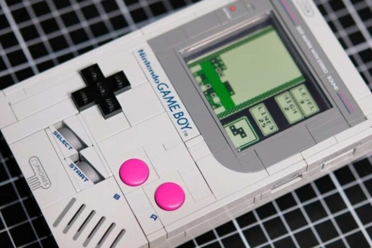 Un Game Boy in LEGO che gioca davvero”: il progetto che fa il giro del web - www.alanews.it