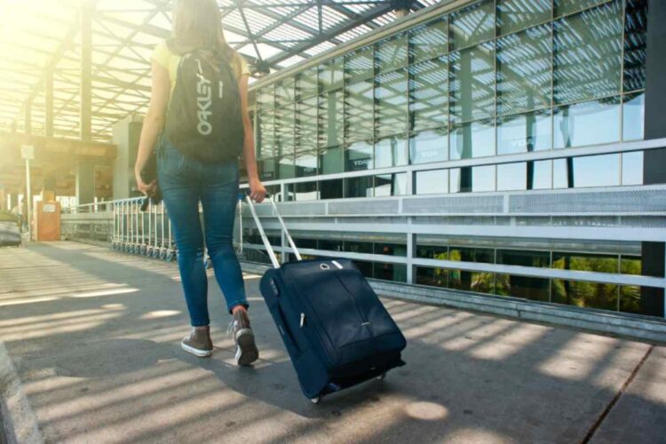 L’UE dice sì al bagaglio gratis: finisce l’era dei supplementi e delle misure impossibili - www.alanews.it