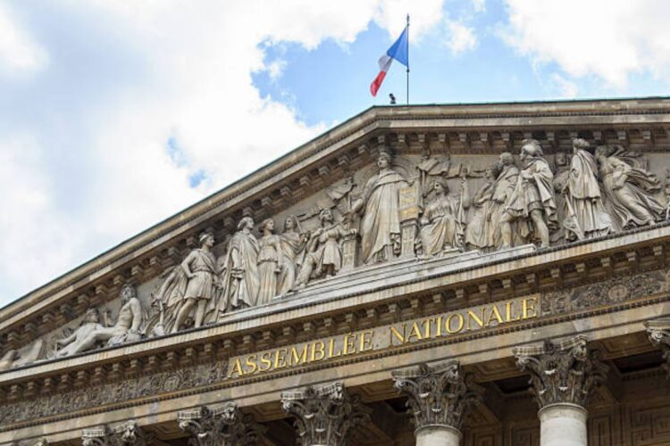 Francia, voto di fiducia al governo Lecornu