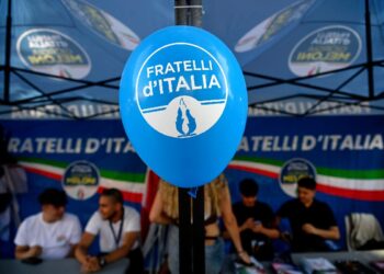 Giovani militanti della Gioventù Nazionale di Fratelli d'Italia