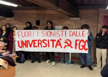 Gli attivisti Pro-Pal che hanno contestato Fiano