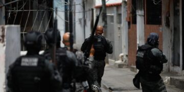 Il blitz della polizia a Rio de Janeiro