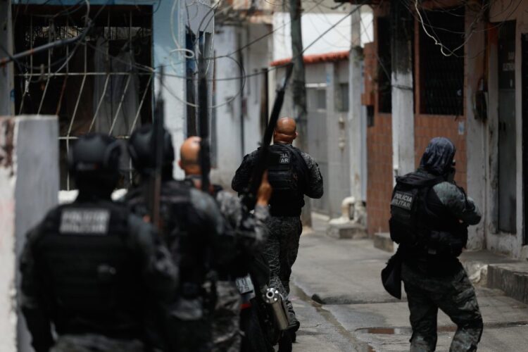 Il blitz della polizia a Rio de Janeiro
