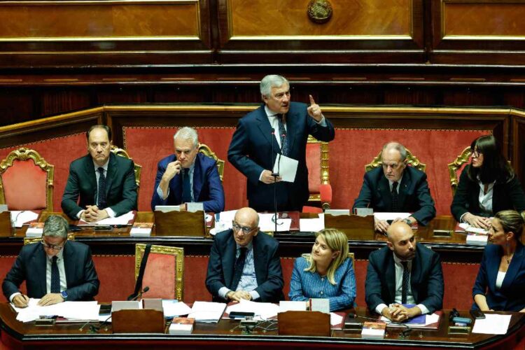 Il ministro degli Affari Esteri Antonio Tajani in Senato durante le comunicazioni sui recenti sviluppi della situazione nella Striscia di Gaza