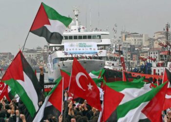 Il ritorno a Istanbul della nave Mavi Marmara