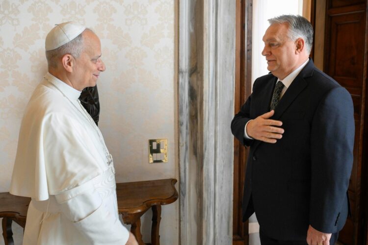 Incontro tra il Papa e Orban