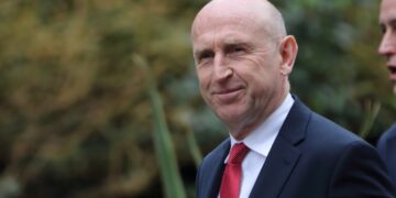 Il Segretario di Stato per la difesa del Regno Unito John Healey