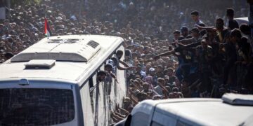 L'arrivo dei palestinesi liberati a Khan Yunis