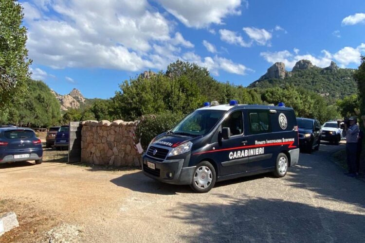 Le indagini nella tenuta di Ragnedda sull'omicidio di Cinzia Pinna