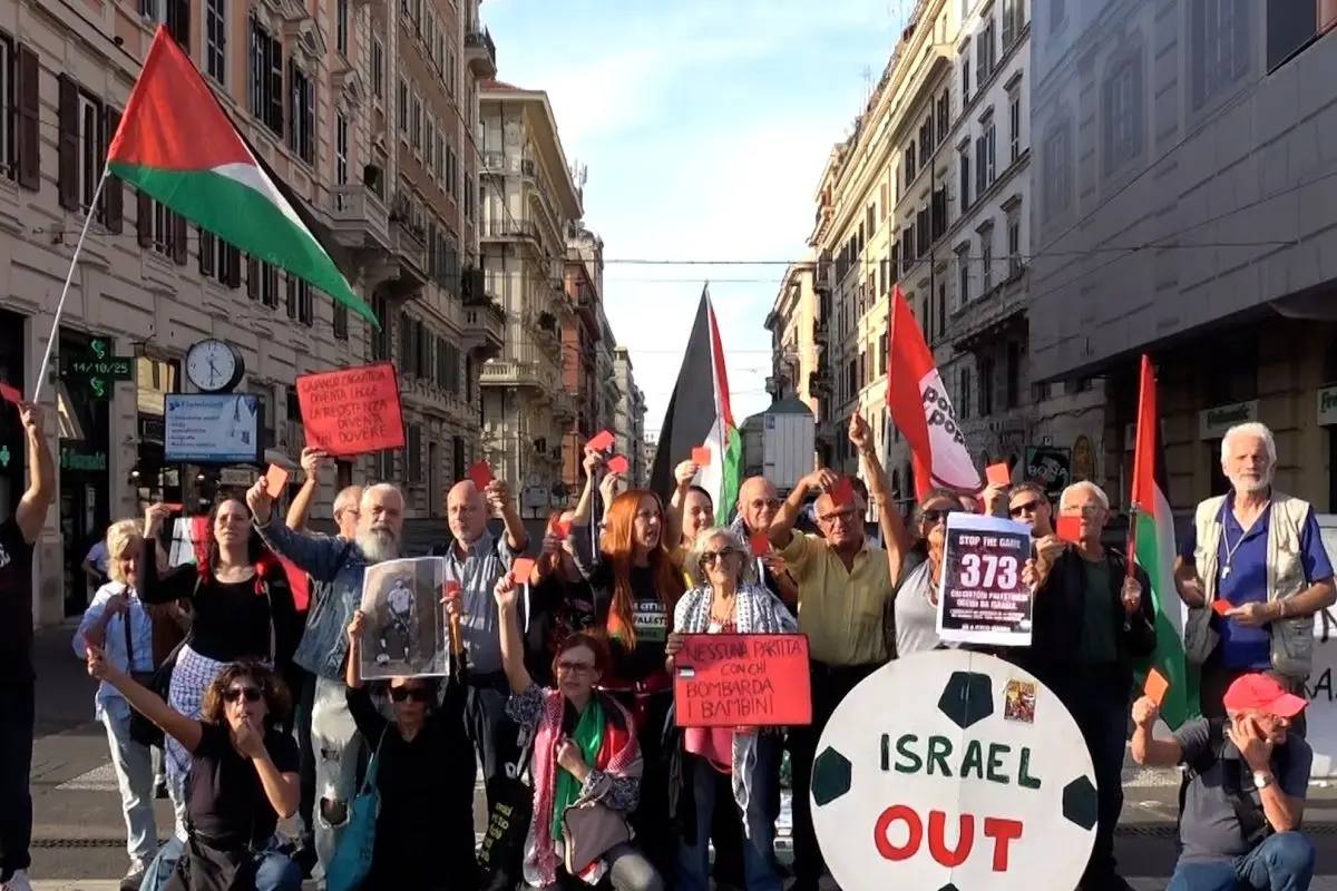 Le proteste di Roma contro la partita Italia-Israele