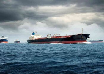 Nave flotta ombra russa in Francia