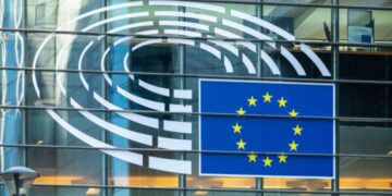 Primo sì allo stop dell'Ue all'importazione di energia russa