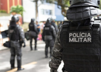 Raid della polizia nelle favelas a Rio de Janeiro