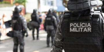 Raid della polizia nelle favelas a Rio de Janeiro