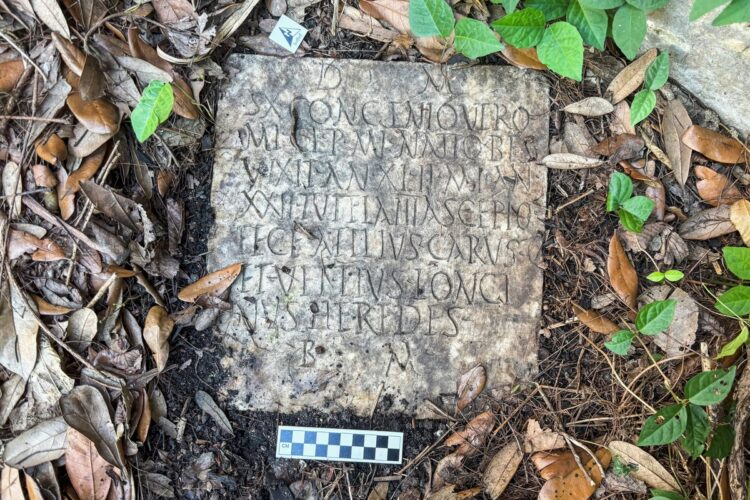 Scoperta una stele romana a New Orleans@Courtesy D Ryan Gray and Preservation Resource Center of New Orleans