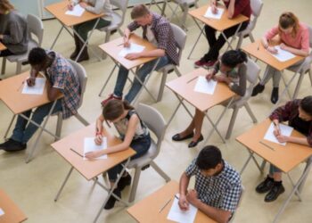 Scuola: sì al dl esame