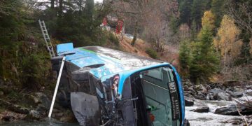 Scuolabus finisce in un torrente in Valfurva