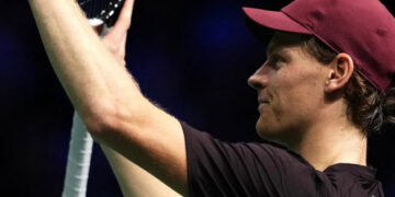 Sinner ai quarti a Parigi