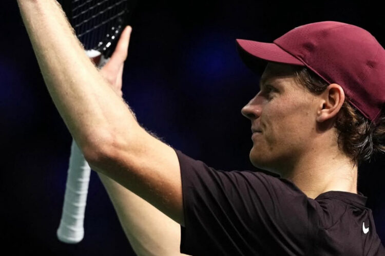 Sinner ai quarti a Parigi