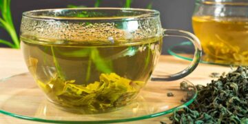 Tè verde e dimagrimento, la verità che pochi raccontano (e che la scienza conferma)