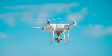Un drone in volo