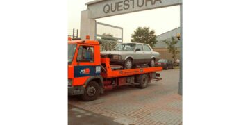 Una foto d'archivio che mostra l'automobile di Elisea Marcon su un carro attrezzi