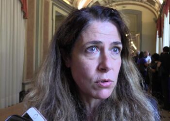 Un primo piano di Alessandra Todde