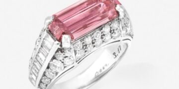 L'anello "Trombino" di Bulgari