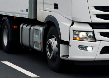 Grave incidente sulla A31 a causa di un tir