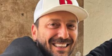 Un primo piano di Cesare Cremonini