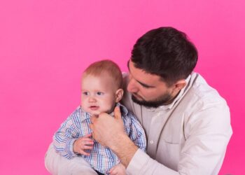Genitori e nuovi permessi per malattia figli: dal 2026 arrivano 10 giorni, cosa cambia davvero