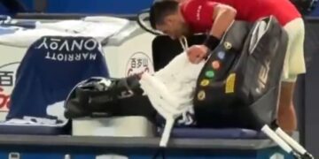 Djokovic vomita in campo