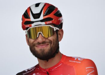 Un primo piano di Filippo Ganna