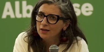 Un primo piano di Francesca Albanese