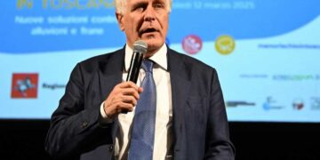 Gaffe di Giani sulle regioni confinanti con la Toscana: nomina anche la Lombardia