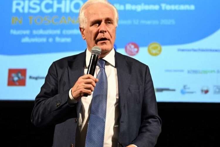 Gaffe di Giani sulle regioni confinanti con la Toscana: nomina anche la Lombardia