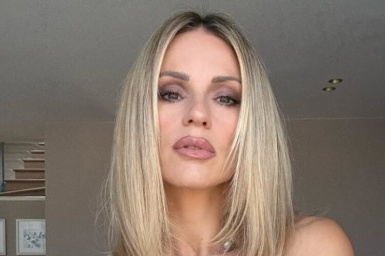 Un primo piano di MIchelle Hunziker