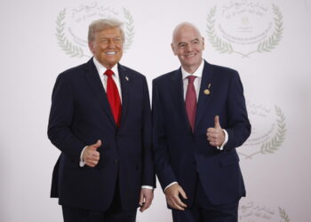 Gianni Infantino e Donald Trump al vertice di Sharm El-Sheikh