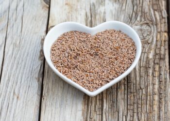 I semi di psillio fanno bene a tutto: intestino, glicemia e colesterolo