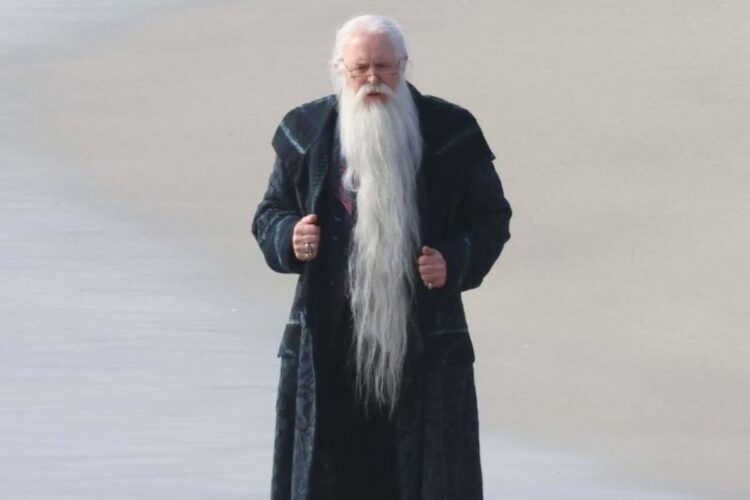 John Lithgow nei panni di Albus Silente