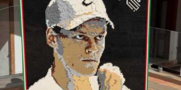 Il mosaico Lego di Jannik Sinner realizzato da Lampis