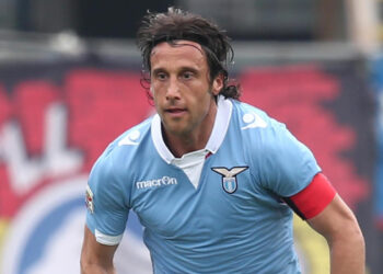 Un primo piano di Stefano Mauri, ex capitano della Lazio