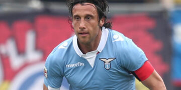 Un primo piano di Stefano Mauri, ex capitano della Lazio