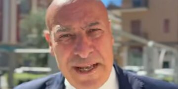 Un primo piano di Vincenzo Voce, ex sindaco di Crotone