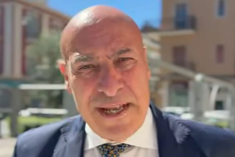 Un primo piano di Vincenzo Voce, ex sindaco di Crotone